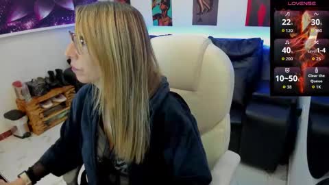 Snapshot of scarlett_079 chatting on 02.10.26 Scarlett online show from 02.10.26