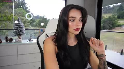 Snapshot of scarlett__baker11 chatting on 12.18.25 juli online show from 12.18.25