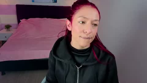 Snapshot of scarlett__bell chatting on 06.18.26 Scarlett online show from 06.18.26