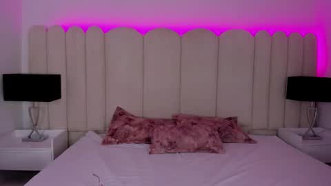 scarlett__noir online show from 12.19.25