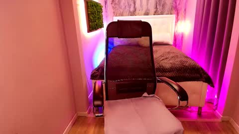 Scarlett online show from 02.17.25