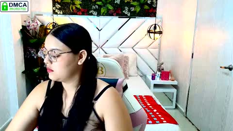 scarlett montoya  online show from 01.17.26