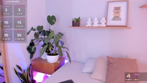 Snapshot of scarlett_morgan_ chatting on 12.30.24 Scarlett Morgan online show from 12.30.24