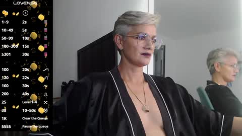 Snapshot of scarlett_paris chatting on 01.09.25 Scarlett online show from 01.09.25