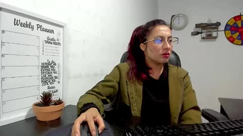 Snapshot of scarlett_sen chatting on 12.02.24 Mistress Scarlett online show from 12.02.24