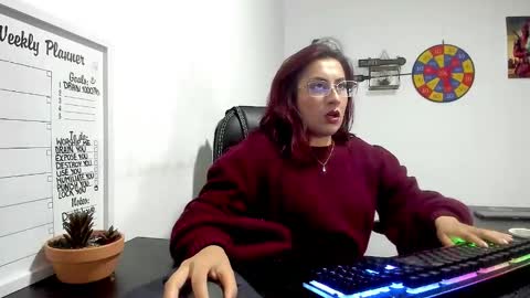 Snapshot of scarlett_sen chatting on 12.13.24 Mistress Scarlett online show from 12.13.24