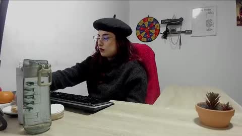 Snapshot of scarlett_sen chatting on 03.12.25 Mistress Scarlett online show from 03.12.25