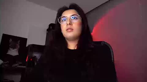 Snapshot of scarlett_sen chatting on 09.24.25 Mistress Scarlett online show from 09.24.25