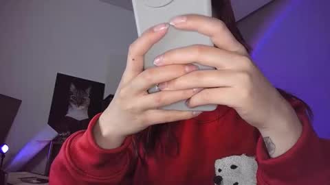 Snapshot of scarlett_sen chatting on 09.29.25 Mistress Scarlett online show from 09.29.25