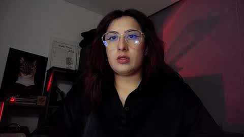 Snapshot of scarlett_sen chatting on 10.02.25 Mistress Scarlett online show from 10.02.25