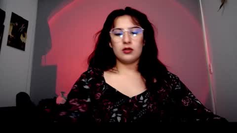 Snapshot of scarlett_sen chatting on 10.24.25 Mistress Scarlett online show from 10.24.25