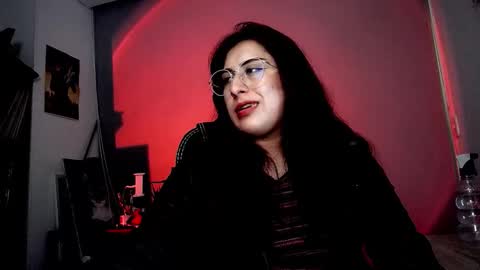 Snapshot of scarlett_sen chatting on 11.13.25 Mistress Scarlett online show from 11.13.25