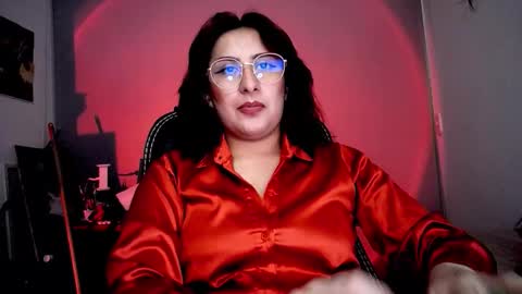 Snapshot of scarlett_sen chatting on 11.17.25 Mistress Scarlett online show from 11.17.25
