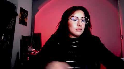 Snapshot of scarlett_sen chatting on 11.26.25 Mistress Scarlett online show from 11.26.25