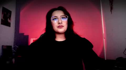 Snapshot of scarlett_sen chatting on 12.22.25 Mistress Scarlett online show from 12.22.25