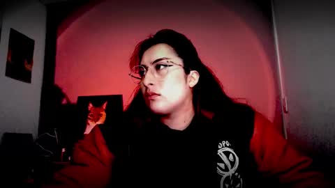 Snapshot of scarlett_sen chatting on 01.12.26 Mistress Scarlett online show from 01.12.26