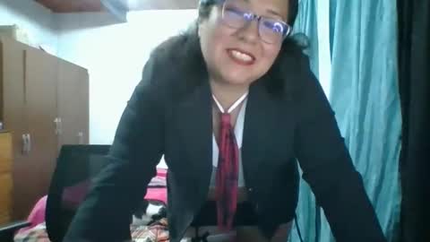 Snapshot of scarlett_widow chatting on 11.18.25 scarlett_widow online show from 11.18.25