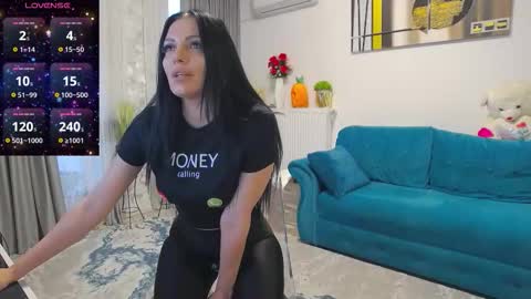 Scarlett online show from 11.30.25