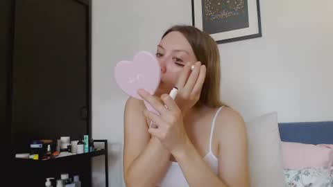 Snapshot of scarlettford chatting on 07.15.26 Scarlett online show from 07.15.26
