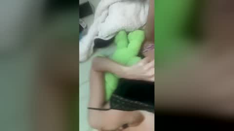 Snapshot of scarletthour chatting on 03.20.26 scarletthour online show from 03.20.26