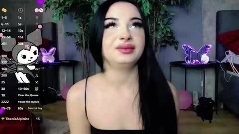Snapshot of scarlettjakobs chatting on 10.15.25 scarlettjakobs online show from 10.15.25