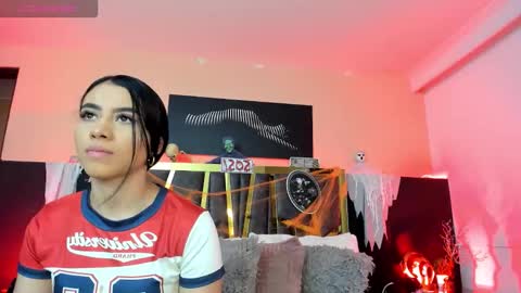 Snapshot of scarlettorres chatting on 10.26.25 scarlettorres online show from 10.26.25