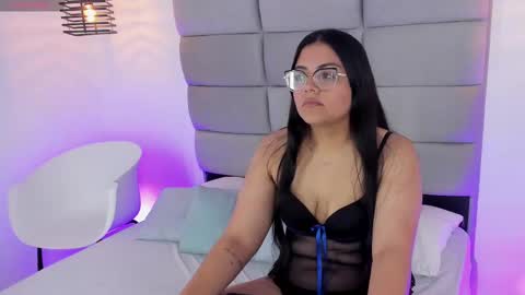 Snapshot of scarlettwhitmore chatting on 09.24.25 Scarlett Whitmore online show from 09.24.25