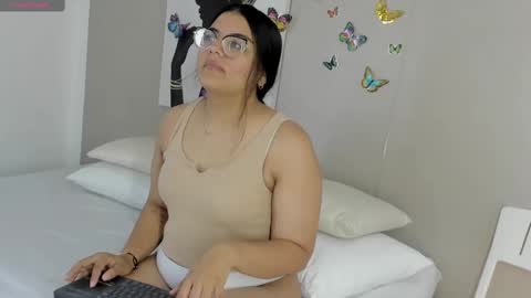 Snapshot of scarlettwhitmore chatting on 10.01.25 Scarlett Whitmore online show from 10.01.25