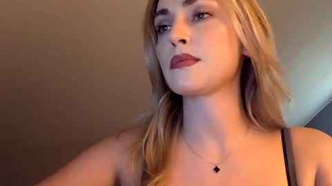 ScarlettxBlonde online show from 04.15.26
