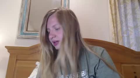 Snapshot of scartit chatting on 08.04.26 ScarTit Bernhard online show from 08.04.26