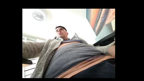 schosch01 online show from 04.24.26