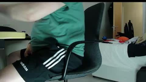 Snapshot of schwanz2023 chatting on 12.18.25 Mick online show from 12.18.25