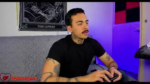 Alejandro help me to reach 200 thumps up online show from 01.17.26