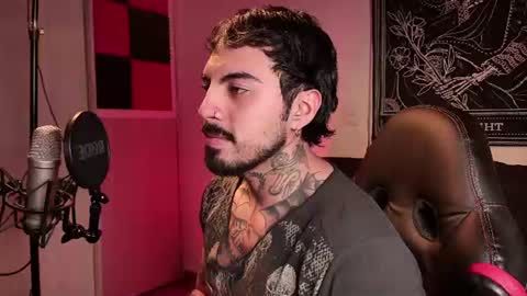 Alejandro help me to reach 200 thumps up online show from 07.02.26