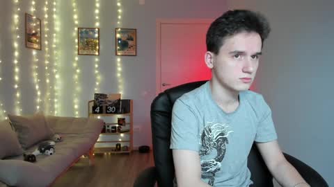 Snapshot of scooby_r chatting on 12.16.24 Thomas brunette and Alex blond online show from 12.16.24