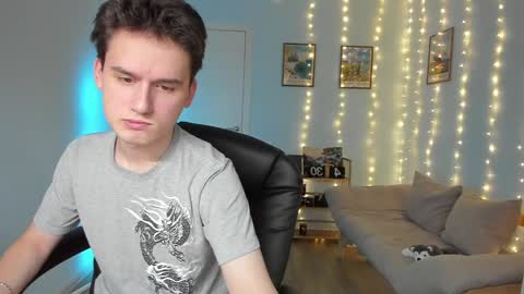 Snapshot of scooby_r chatting on 12.28.24 Thomas brunette and Alex blond online show from 12.28.24