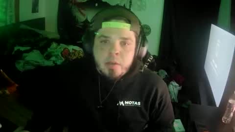 Snapshot of scoobysnaxxxxx chatting on 12.15.25 scoobysnaxxxxx online show from 12.15.25