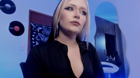 Snapshot of scorpiogyal chatting on 11.27.25 Goddess online show from 11.27.25