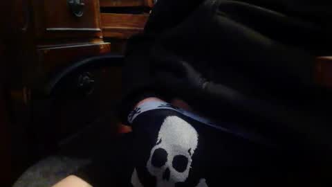 Snapshot of scott01092463171 chatting on 12.16.25 Goth witch69 online show from 12.16.25