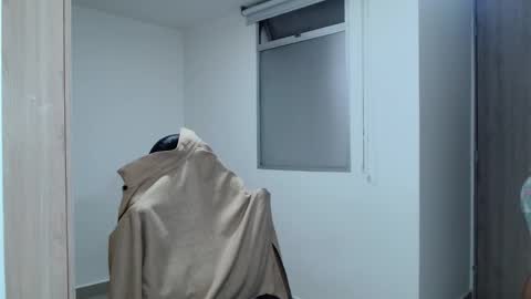 Twitter Scott brasher1 Instagram Camiloestuardo2 online show from 01.03.25