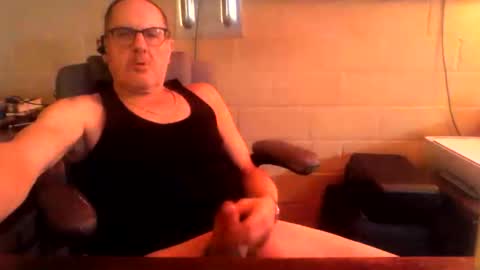 Snapshot of sdh69 chatting on 04.04.26 eating pussy sucking dick online show from 04.04.26