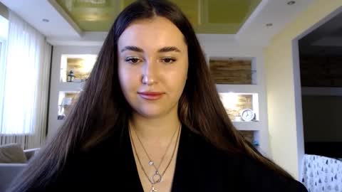 Elizabeth  online show from 01.08.25