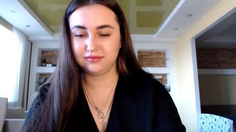 Elizabeth  online show from 02.11.25