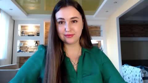 Elizabeth  online show from 02.25.25