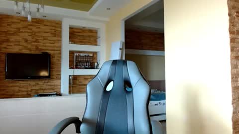 Elizabeth  online show from 09.27.25