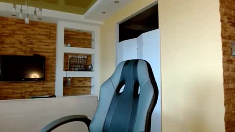 Elizabeth  online show from 10.10.25