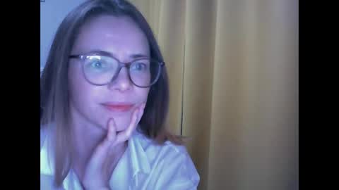 Snapshot of sea_dream chatting on 12.16.25 SEA Dream online show from 12.16.25