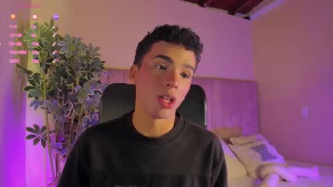 Snapshot of seab_trooy chatting on 12.19.25 SEAN online show from 12.19.25