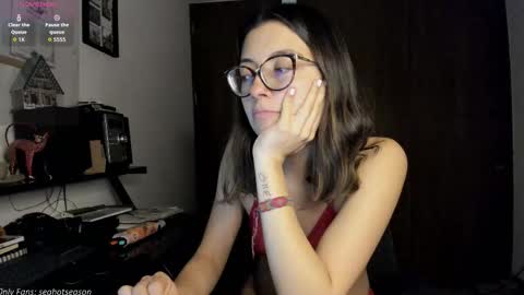 Aria Independent model online show from 10.07.25