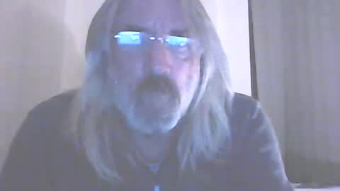 Snapshot of seantheflyer chatting on 12.15.24 seantheflyer online show from 12.15.24
